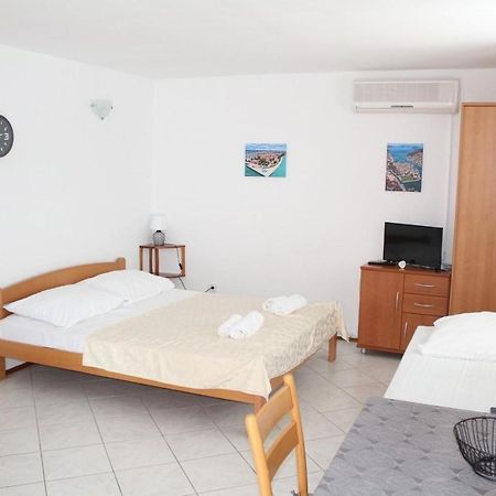 פרימוסטן Apartments Ada מראה חיצוני תמונה