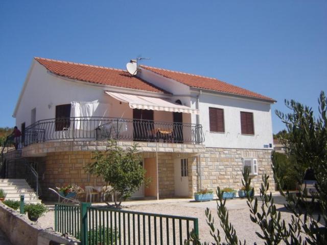פרימוסטן Apartments Ada מראה חיצוני תמונה