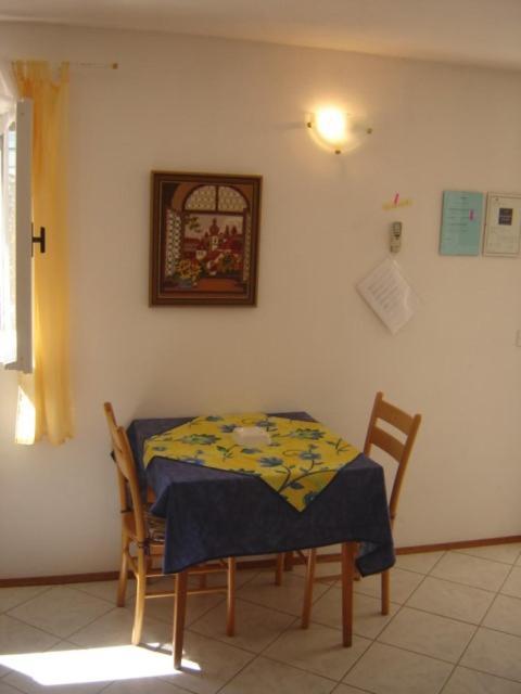 פרימוסטן Apartments Ada מראה חיצוני תמונה