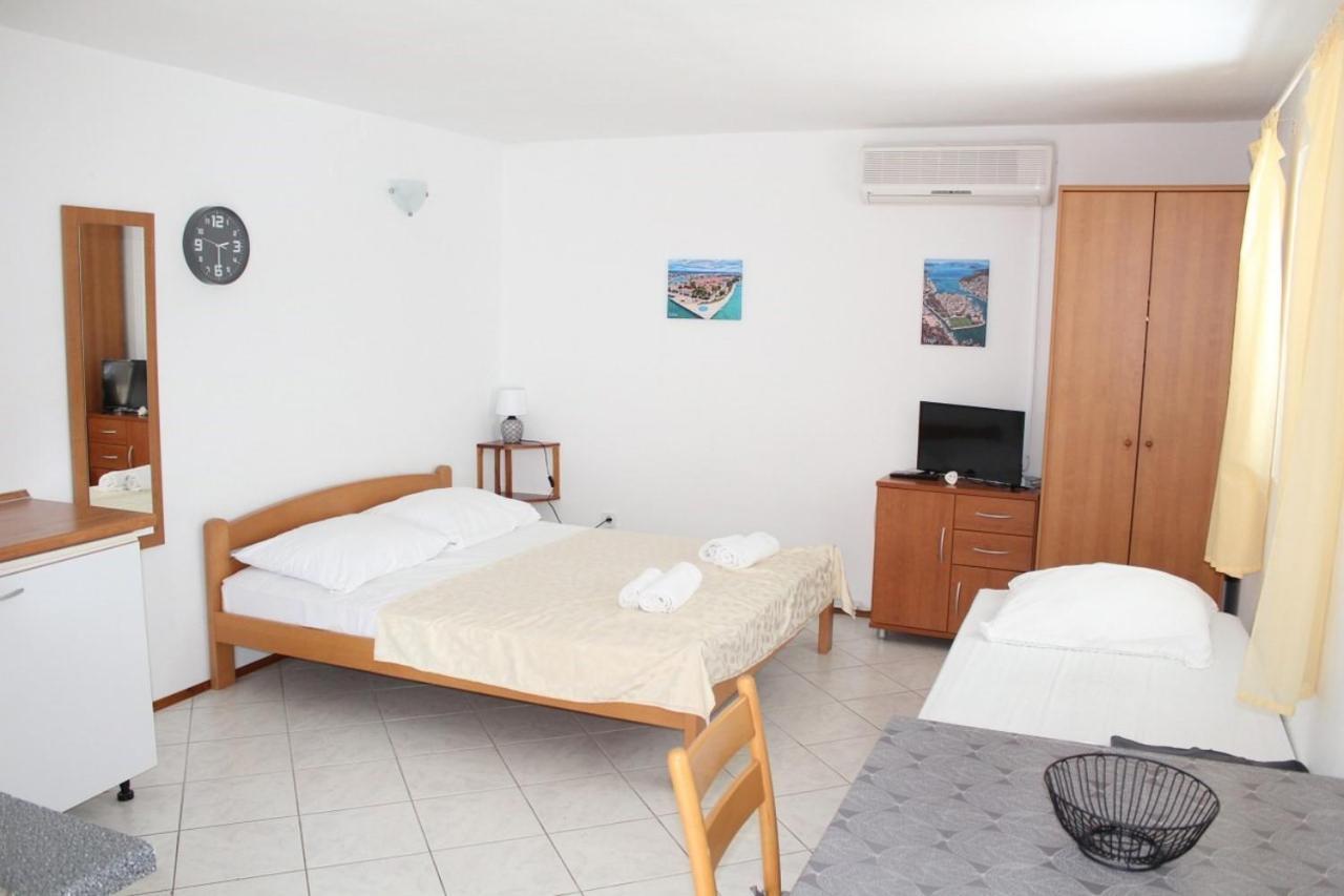פרימוסטן Apartments Ada מראה חיצוני תמונה