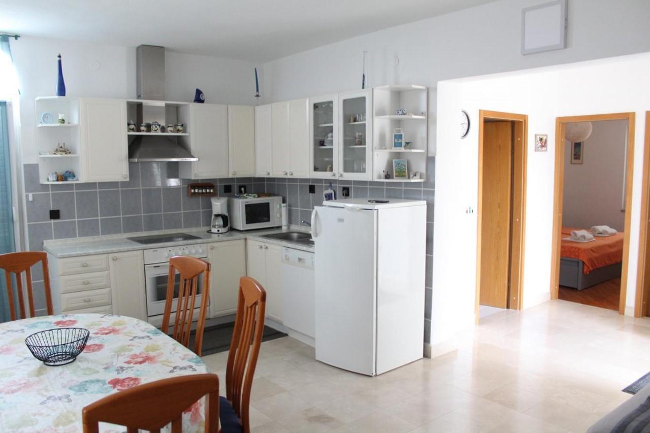 פרימוסטן Apartments Ada מראה חיצוני תמונה