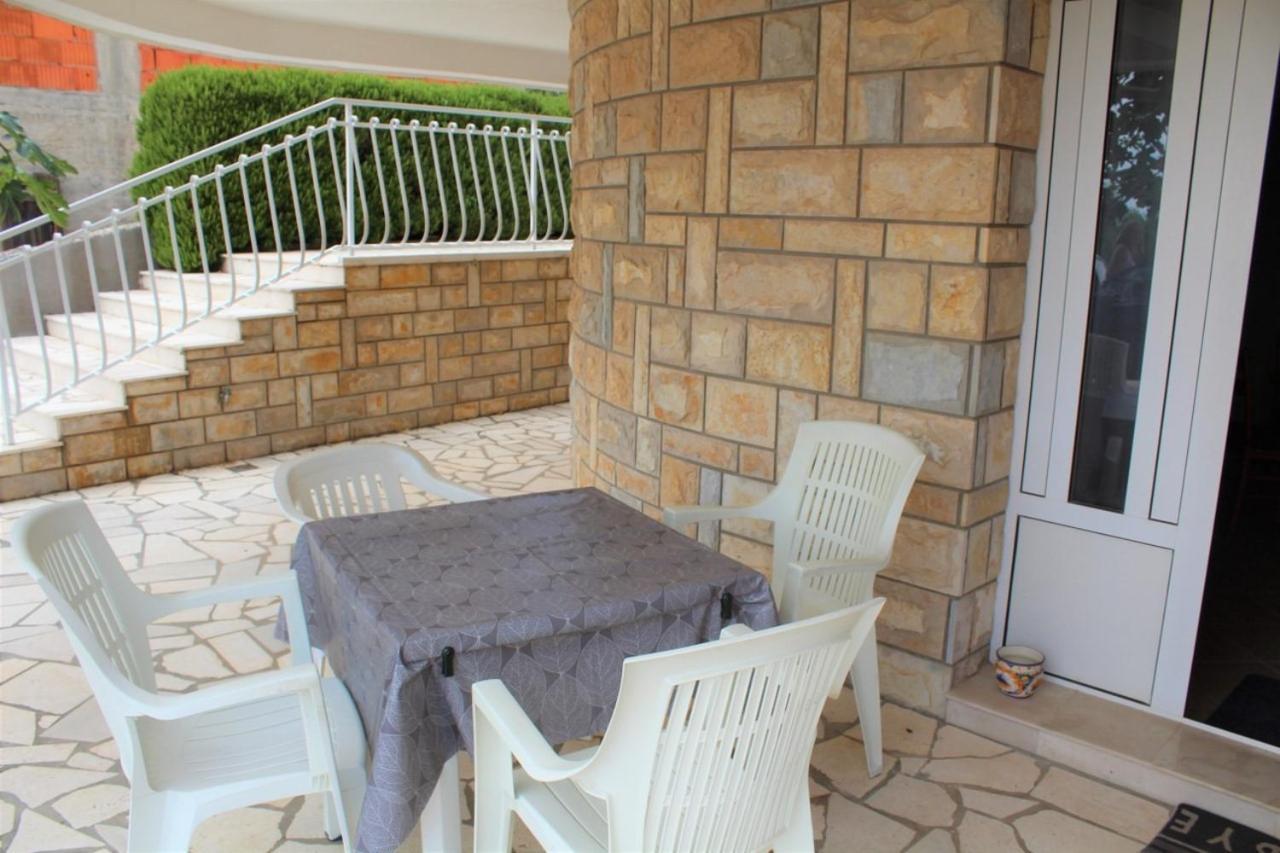 פרימוסטן Apartments Ada מראה חיצוני תמונה